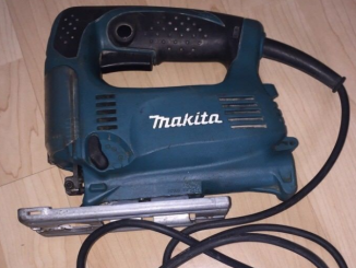 Makita 4329 Stichsäge in blau/schwarz mit 450 Watt