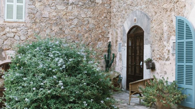 Sandsteinhaus auf Mallorca
